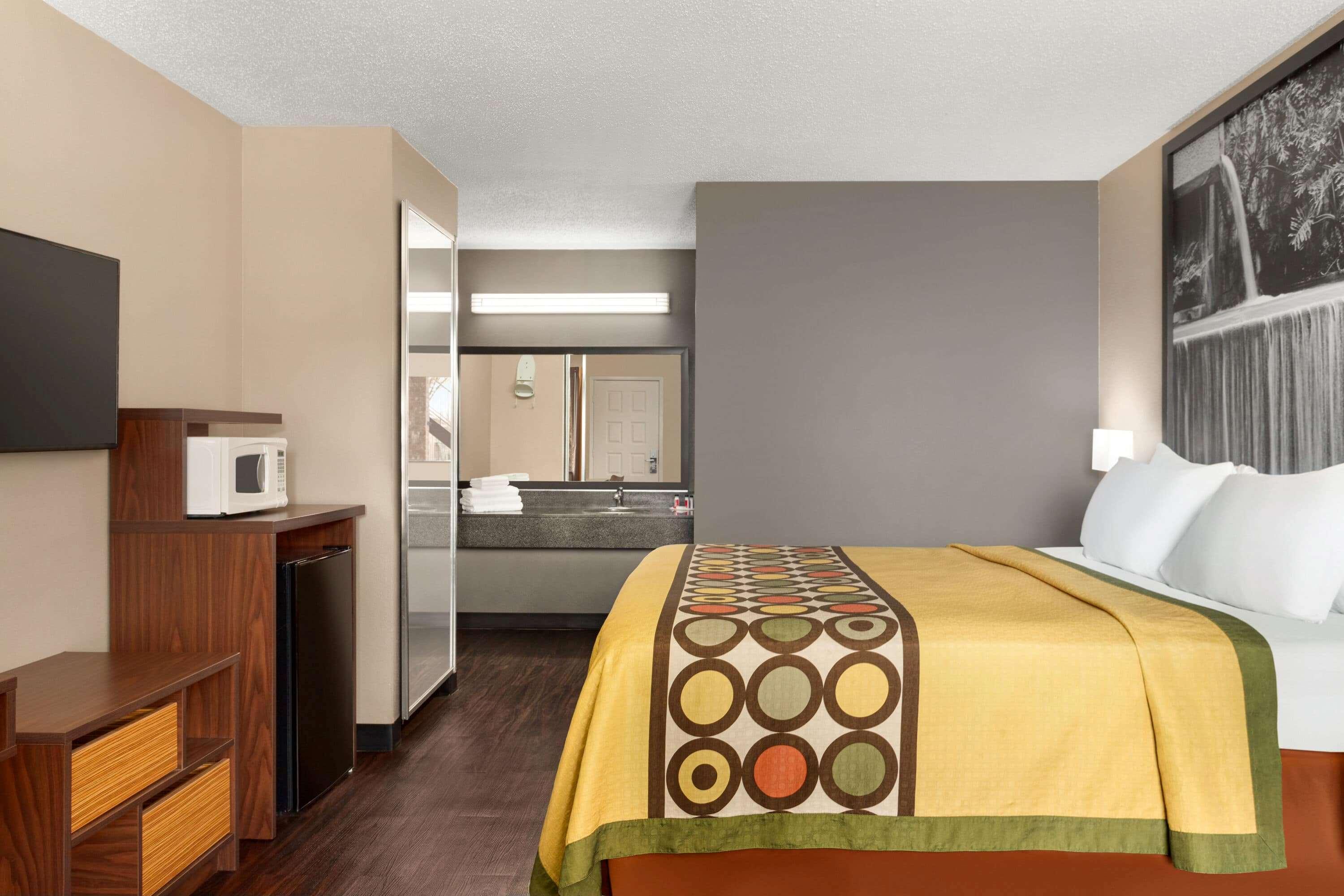 Super 8 By Wyndham Universal City Eksteriør billede