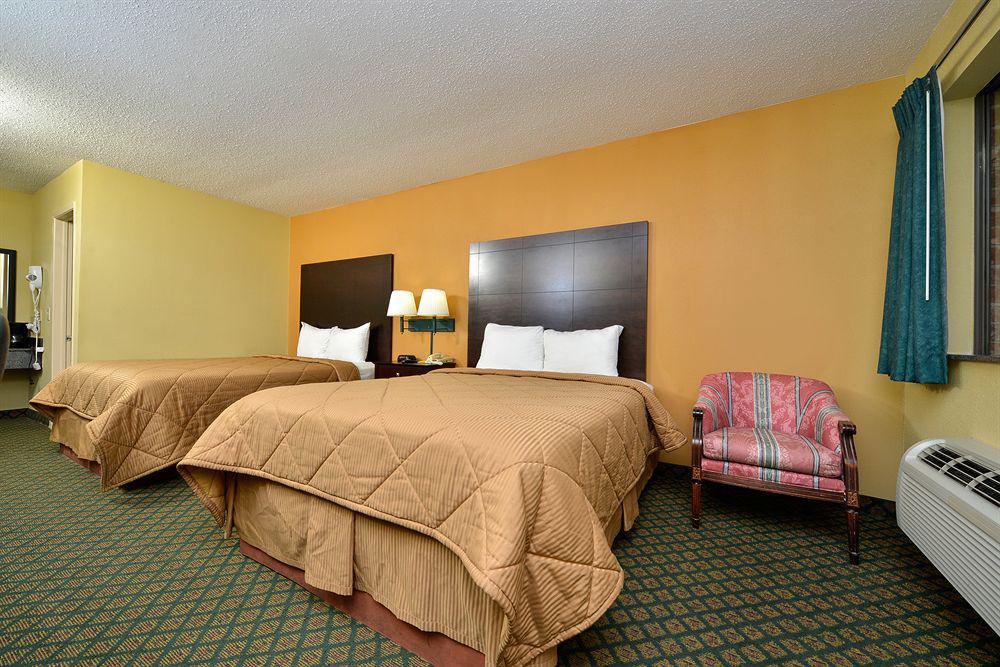 Super 8 By Wyndham Universal City Eksteriør billede